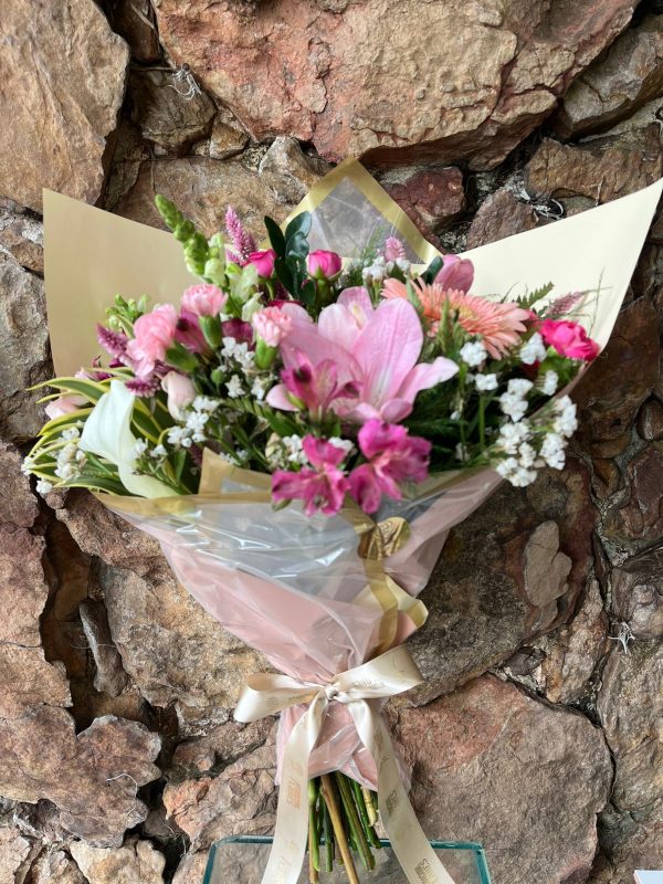 BUQUÊ FLORES NOBRES ROSA