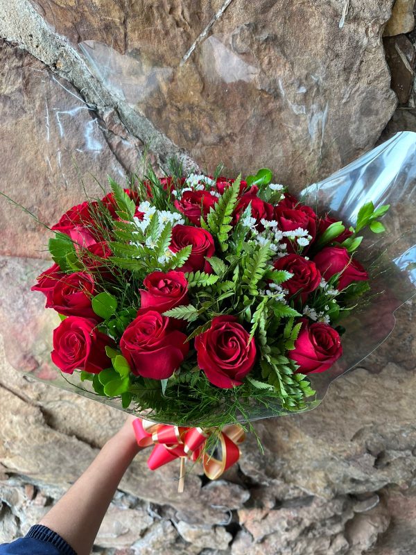 BUQUÊ NACIONAL VERMELHO 24 ROSAS