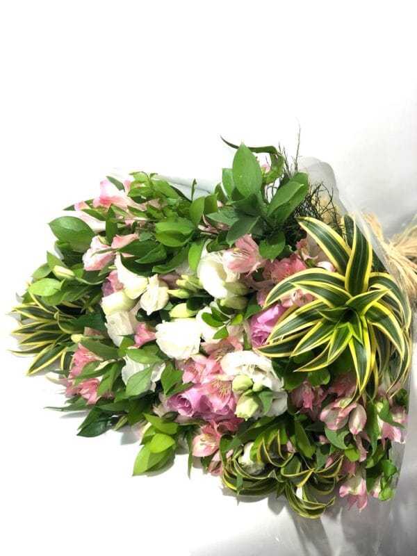 Buquê Flores Nobres Rosa e Branco