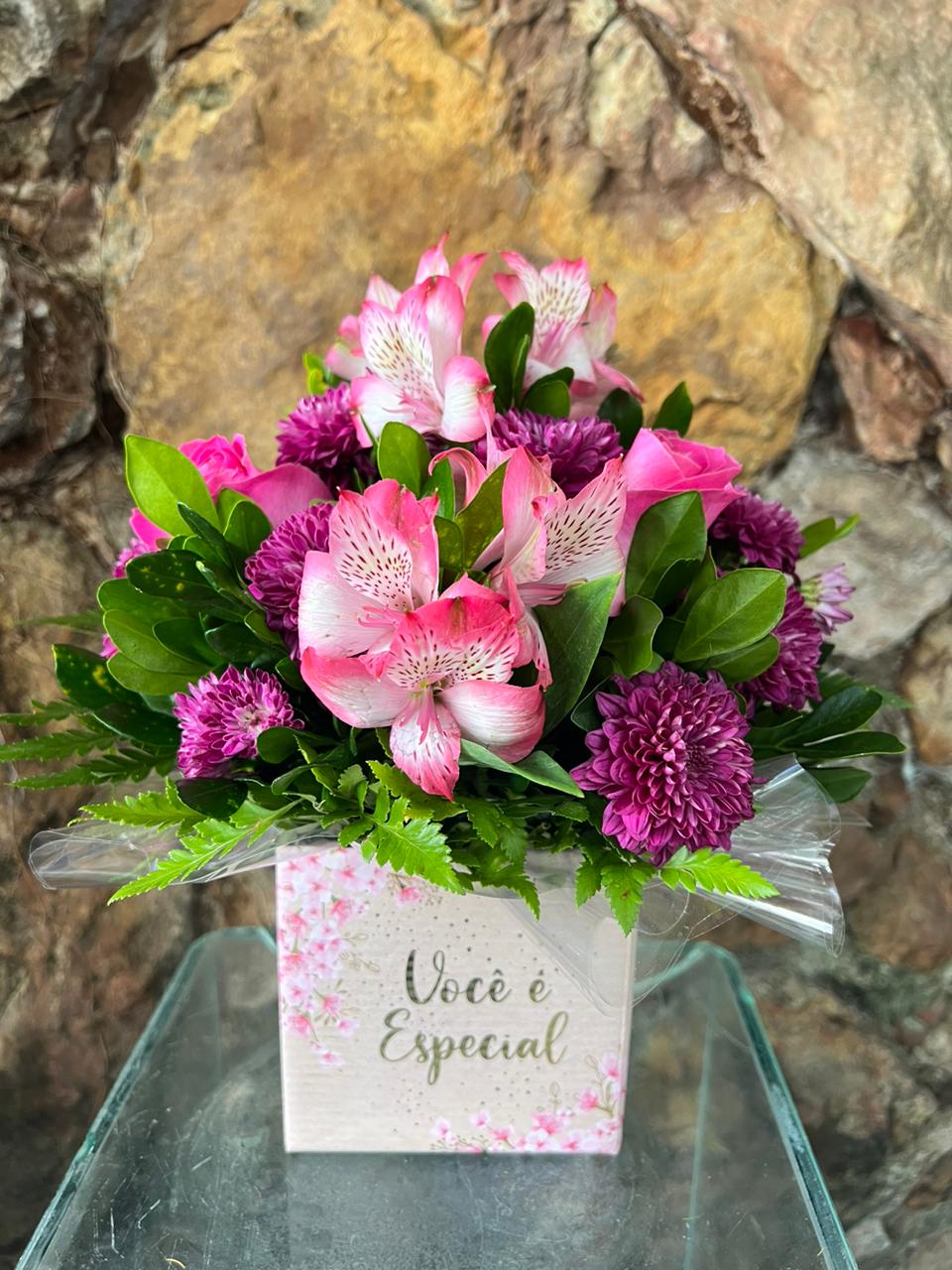 Arranjo Box Misto Você é especial Arranjo Box Misto Você é especial