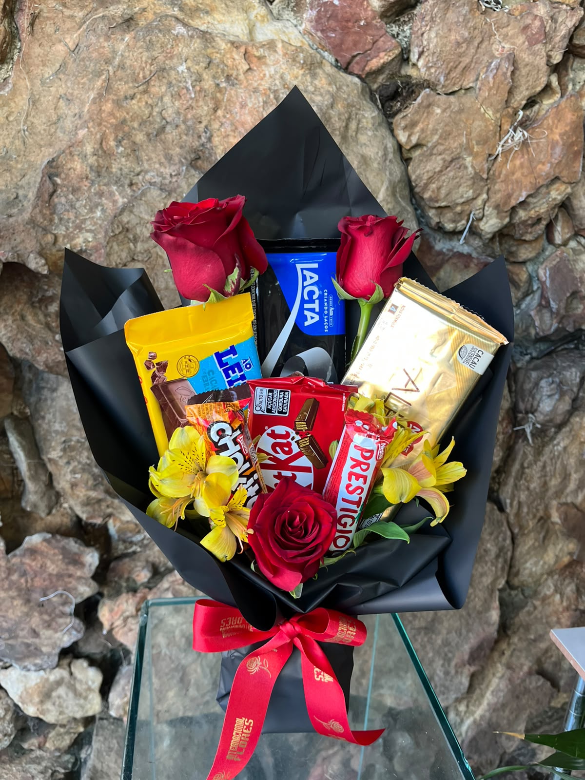 Buquê de rosas vermelhas MUITO doce 2