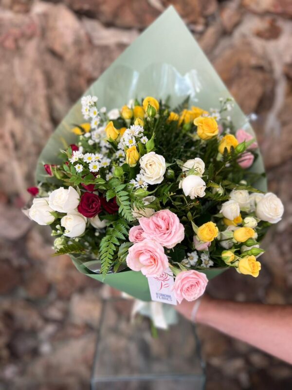 BUQUE MINI ROSAS COLORIDAS