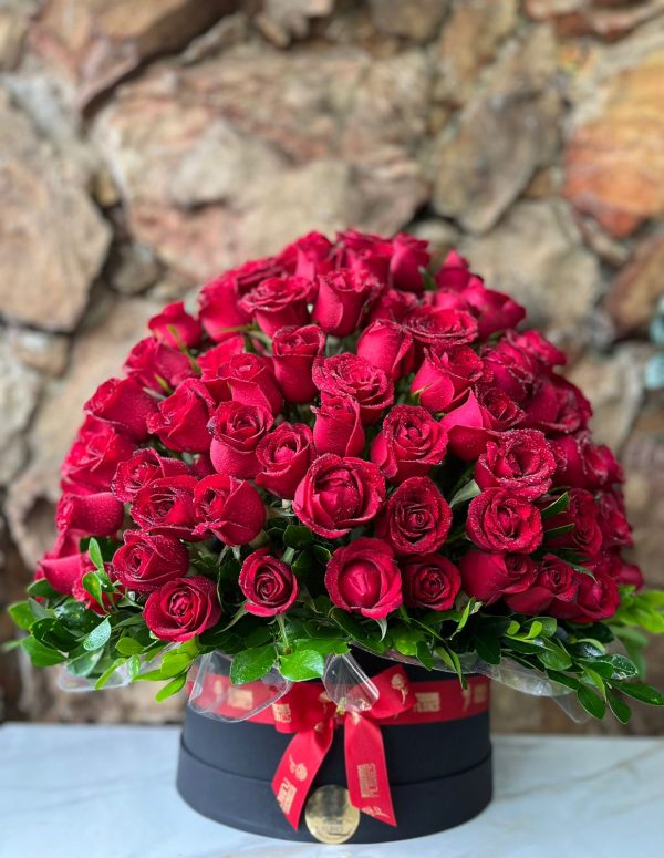 ARRANJO BOX 200 ROSAS VERMELHAS
