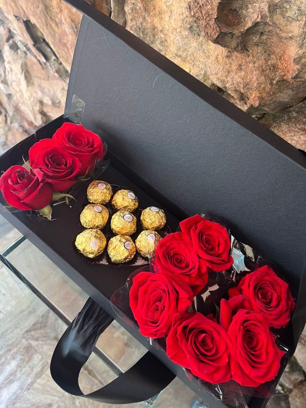 ARRANJO BOX "I LOVE YOU" COM CHOCOLATE