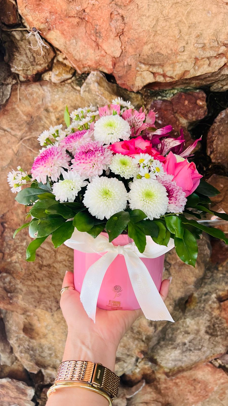 arranjo box flores mistas rosa e br2