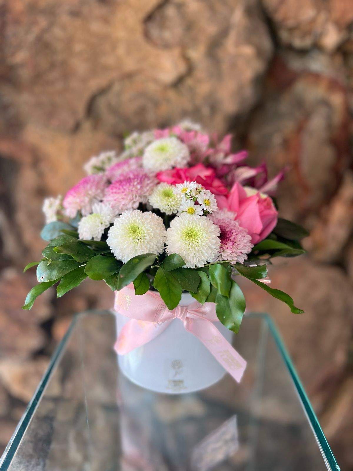 arranjo box flores mistas rosa e br3