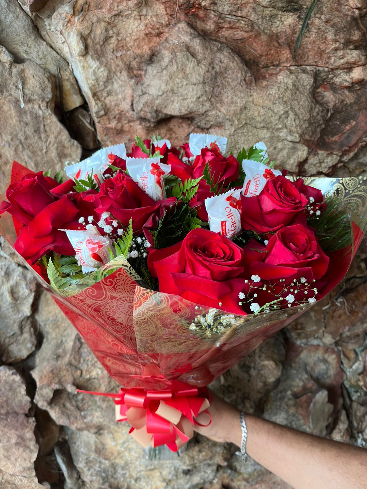 Buquê 12 Colombianas com Rafaello 3