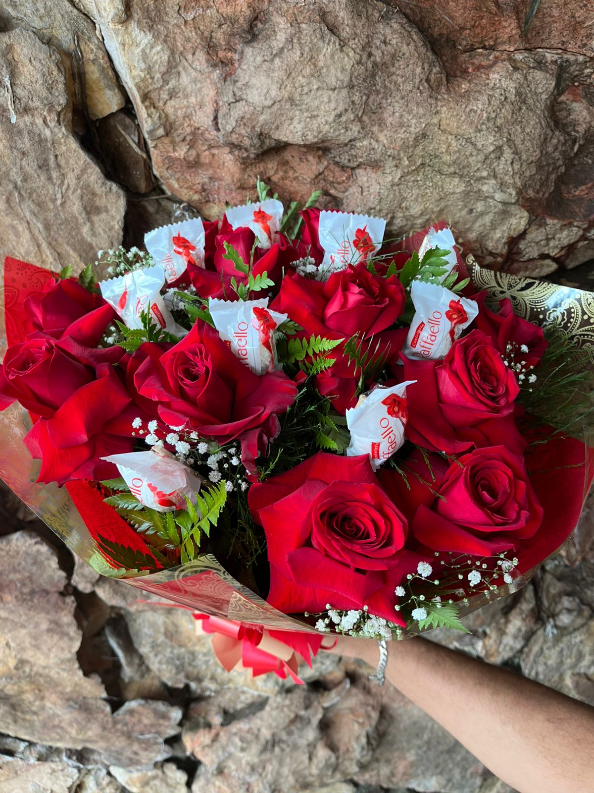 Buquê 12 Colombianas com Rafaello 4