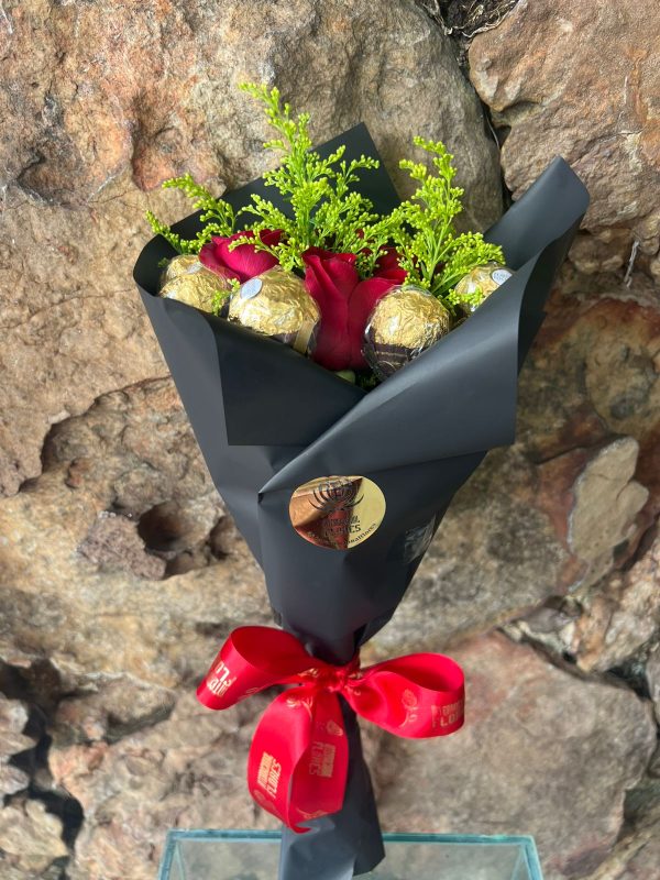 Buquê  Rosas nacional e Chocolate Ferrero