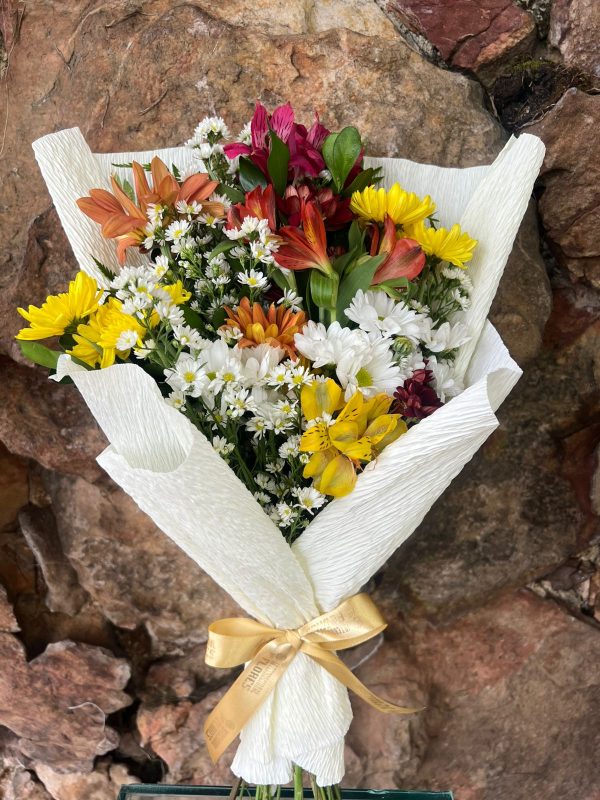 Buquê braçada flores mistas Colorido