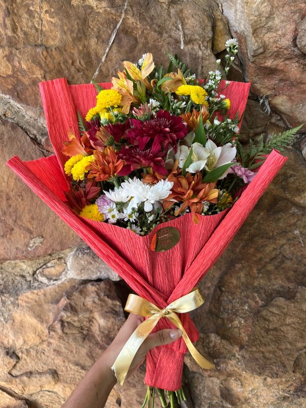 Buquê braçada flores mistas Colorido