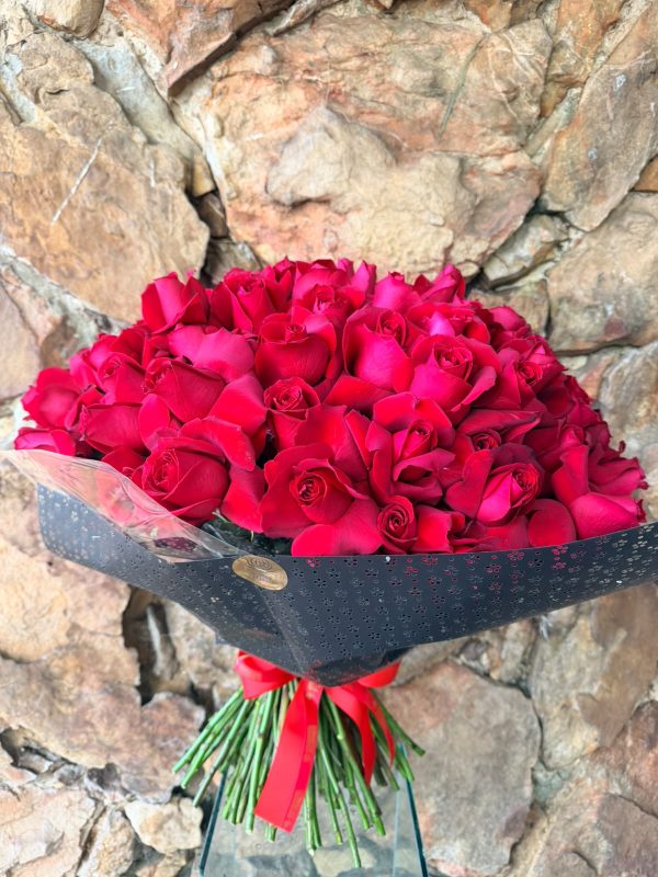 Buquê Gigante 100 Rosas Colombianas Vermelhas