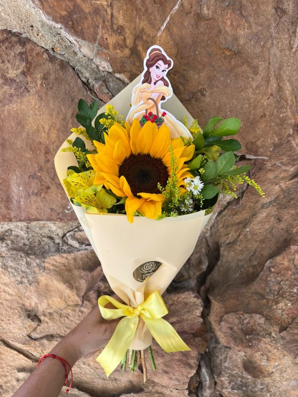 Buquê Amarelo com girassol “Princesa Bela”